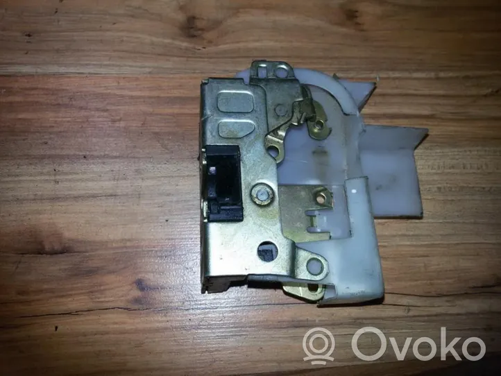 Renault Espace III Front door lock 