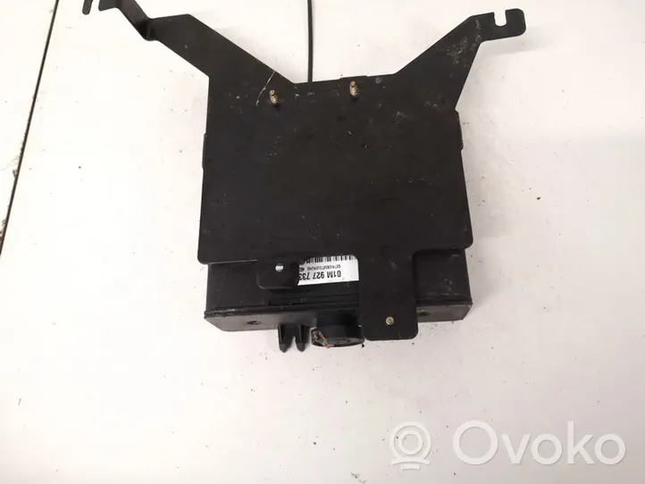 Volkswagen PASSAT B4 Module de contrôle de boîte de vitesses ECU 01m927733jq