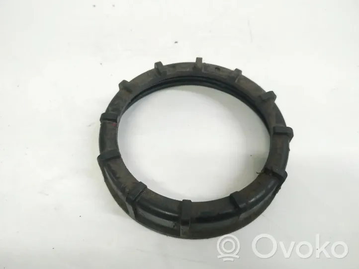 Volkswagen PASSAT B5.5 Anello/dado di bloccaggio della vite della pompa del carburante nel serbatoio 321201375A