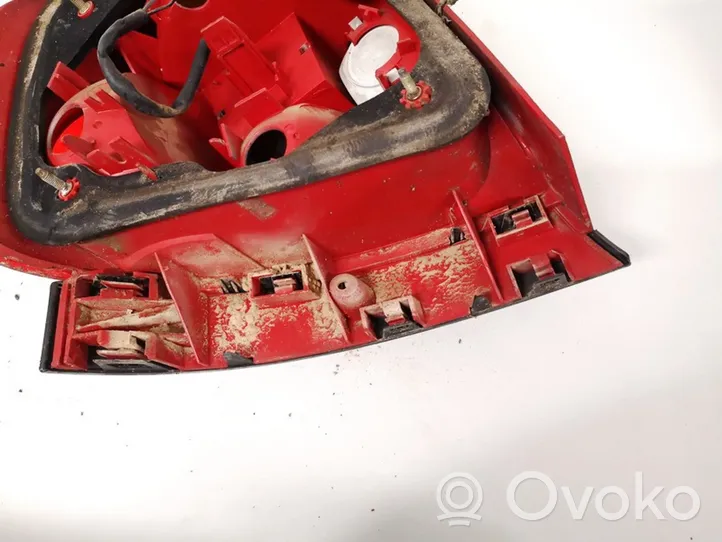 Audi A4 S4 B5 8D Listwa pod lampę tylną 