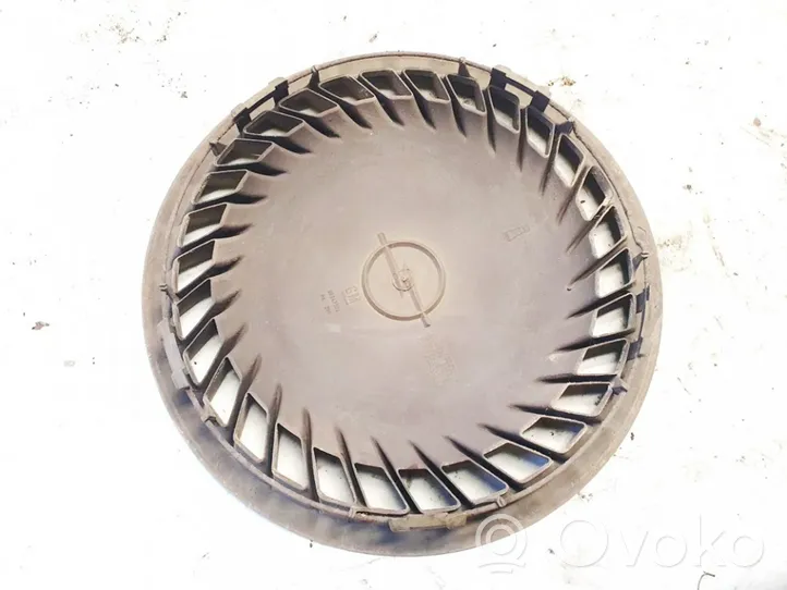 Opel Omega A R14 wheel hub/cap/trim 90247022