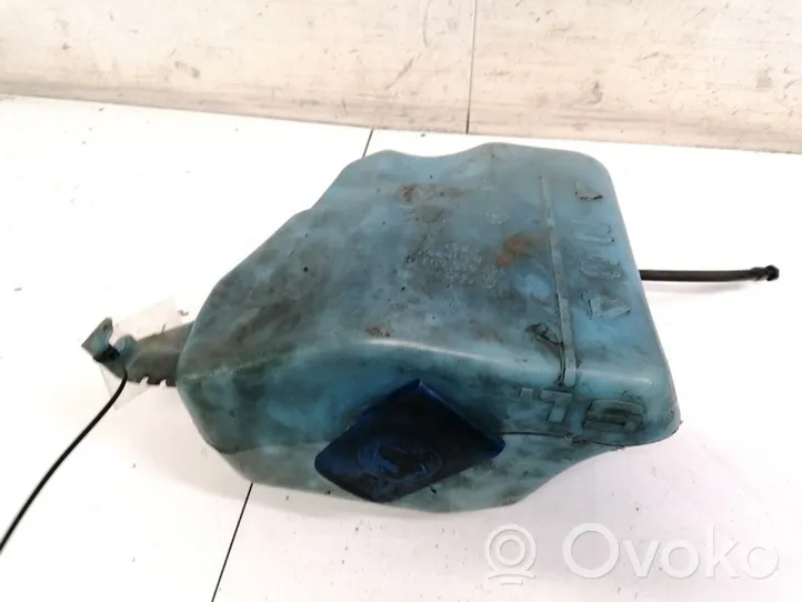 Volkswagen PASSAT B3 Serbatoio/vaschetta liquido lavavetri parabrezza 357955453B