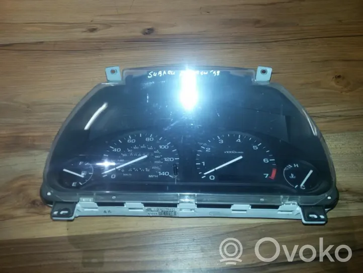 Subaru Legacy Compteur de vitesse tableau de bord 0182048