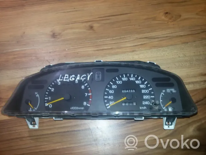 Subaru Legacy Compteur de vitesse tableau de bord 0164056