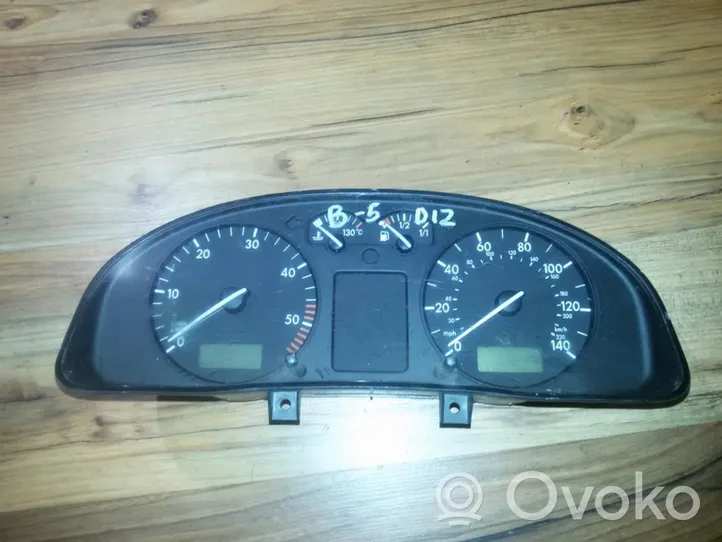 Volkswagen PASSAT B5 Compteur de vitesse tableau de bord g750669h
