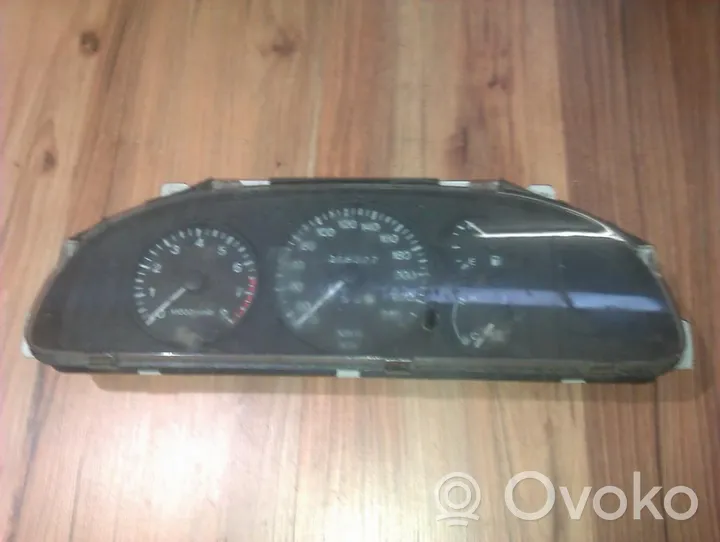 Mazda 323 F Compteur de vitesse tableau de bord 769914991