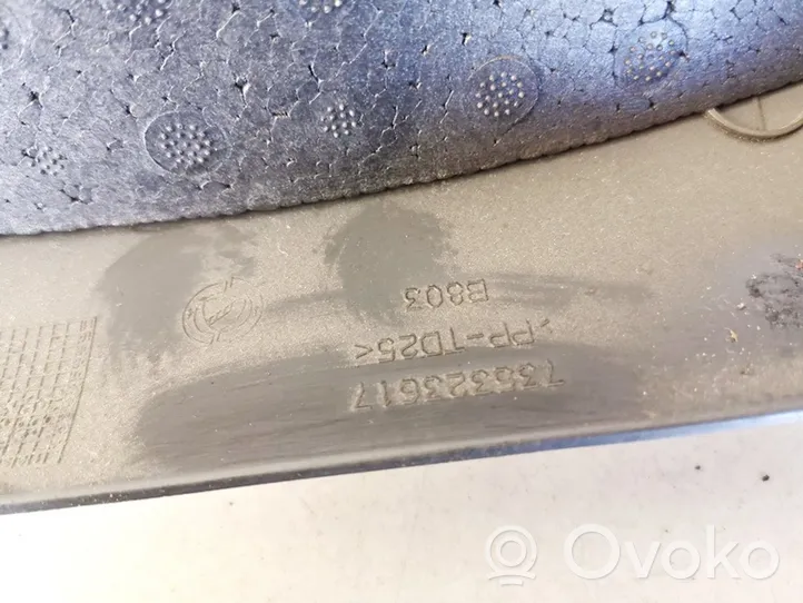 Fiat Punto (188) Ohjauspyörän pylvään verhoilu 735323617
