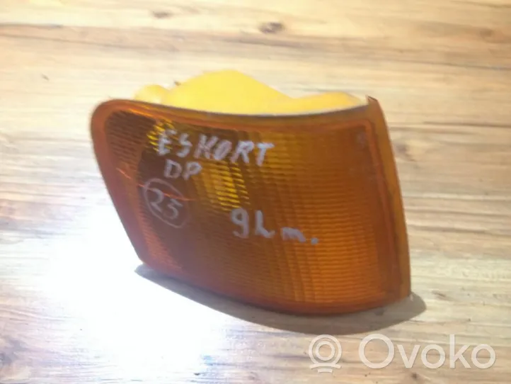 Ford Escort Front indicator light 394810