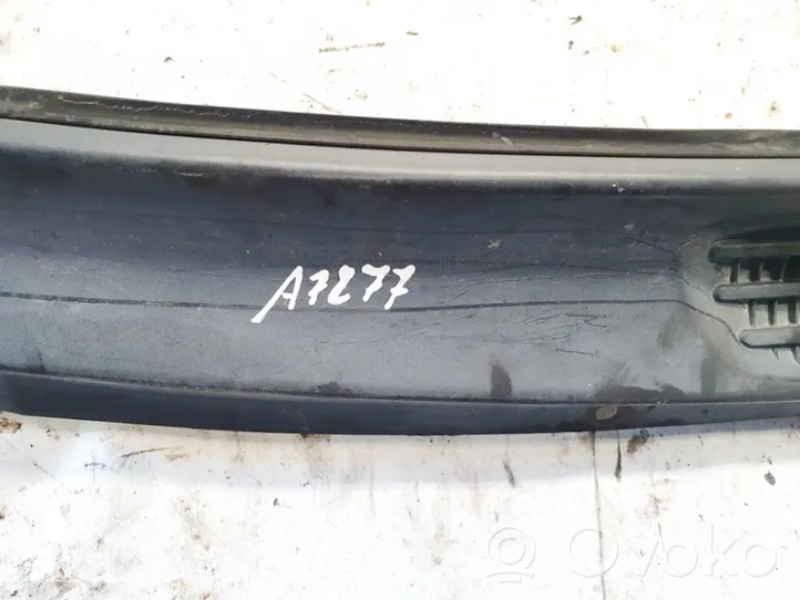 Volvo S40, V40 Wiper trim 30889687