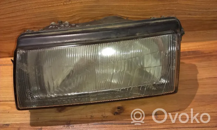 Mazda 323 Lampa przednia 11061303