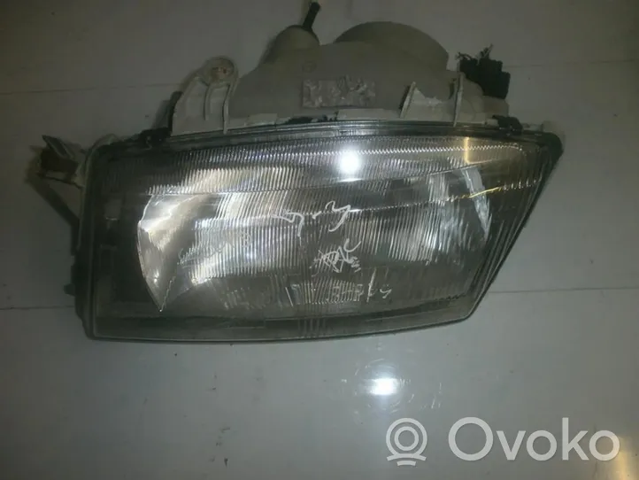 Saab 9-3 Ver1 Lampa przednia 