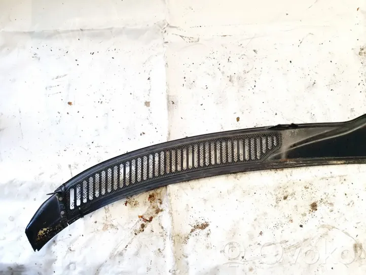 Audi A6 S6 C4 4A Wiper trim 