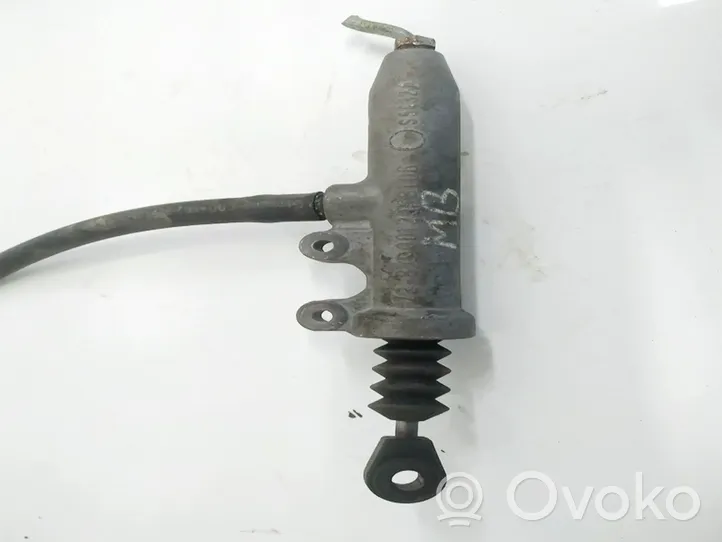 Mercedes-Benz 190 W201 Pompa della frizione 0012953106