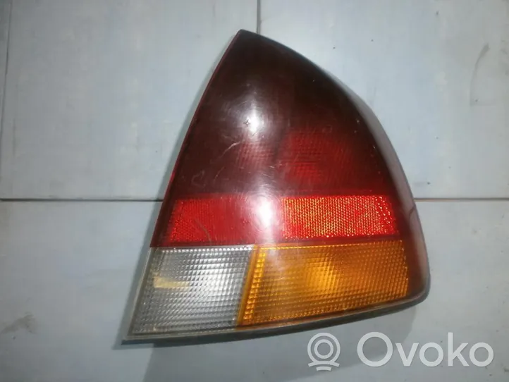 Mitsubishi Carisma Lampa tylna 29212201