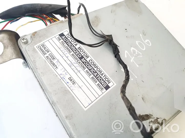 Toyota Corolla Verso AR10 Calculateur moteur ECU 896610f100