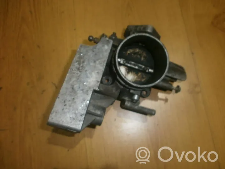 Opel Omega B1 Throttle valve 90414550