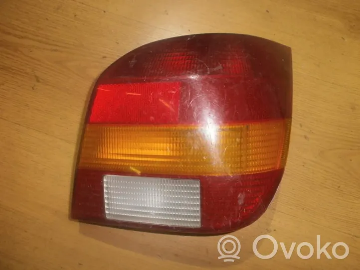 Ford Fiesta Lampa tylna 89fg13a602