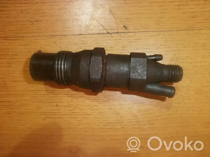 Volkswagen Caddy Injecteur de carburant 028130201c