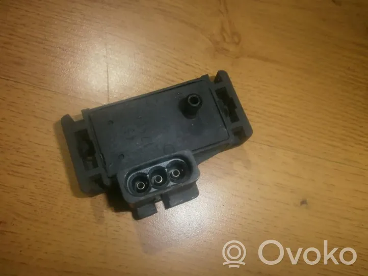 Opel Astra F Air pressure sensor 8764174