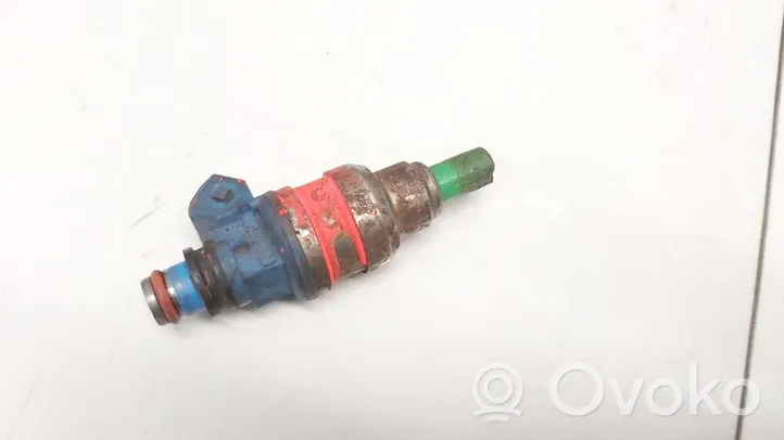 Mitsubishi Colt Injecteur de carburant inp062