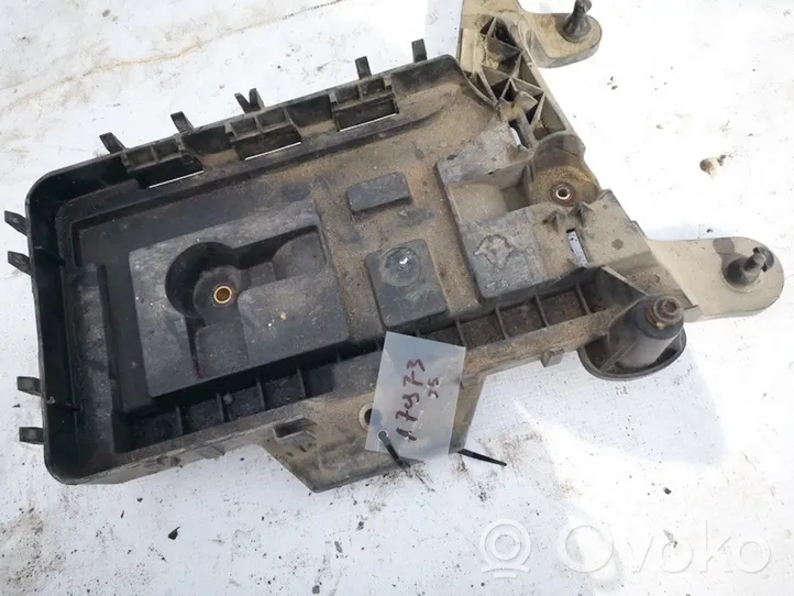 Audi A3 S3 8P Battery box tray 1k0915333b