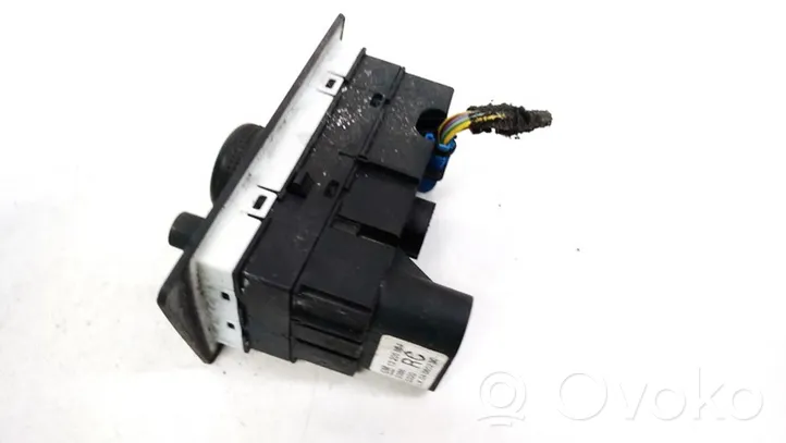 Opel Zafira B Light switch 13205864