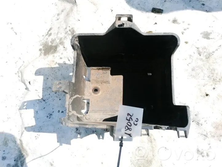 Mazda 121 SM Support boîte de batterie 96FB10723A