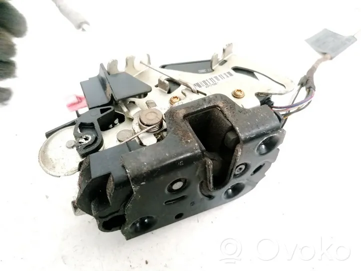 Mercedes-Benz Vaneo W414 Front door lock 89599076