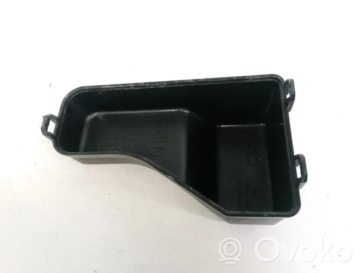 Toyota Avensis T250 Coperchio scatola dei fusibili 