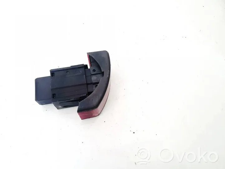 Opel Corsa C Przycisk świateł awaryjnych 13539900