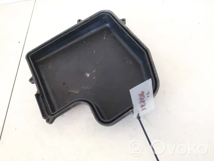 Audi A4 S4 B5 8D Fuse box cover 8d1907613