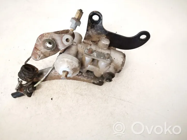 Subaru Forester SF Bremžu intensitātes (svara) regulators 