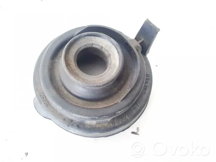 Mitsubishi Colt Guardapolvo de faro delantero/faro principal 10037776L