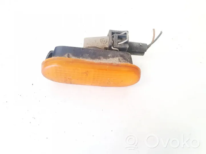 Volkswagen PASSAT B4 Front fender indicator light 3a0949117a