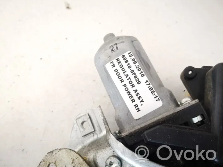 Toyota Verso Silniczek podnośnika szyby drzwi przednich 915655102