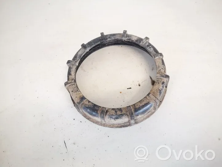 Volkswagen Golf III Bague de verrouillage pour réservoir de carburant 321201375a