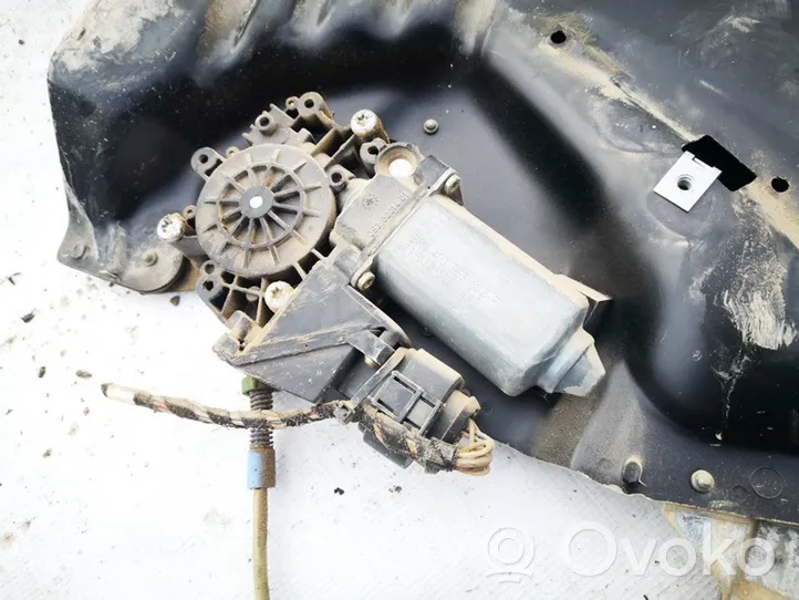 Audi A8 S8 D2 4D Moteur de lève-vitre de porte arrière 4d0959802f