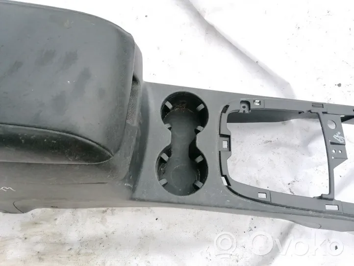 Hyundai Santa Fe Armrest 846812B000