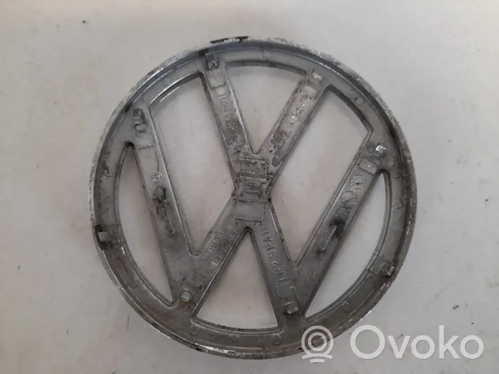 Volkswagen Golf IV Manufacturer badge logo/emblem 1J0853601