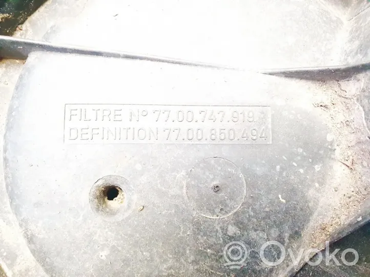 Renault Clio I Boîtier de filtre à air 7700747919