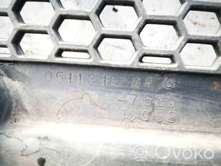 Dodge Grand Caravan Grille inférieure de pare-chocs avant 05113168aa
