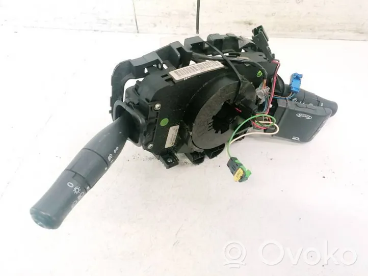 Renault Megane II Leva/interruttore dell’indicatore di direzione e tergicristallo 820021376125