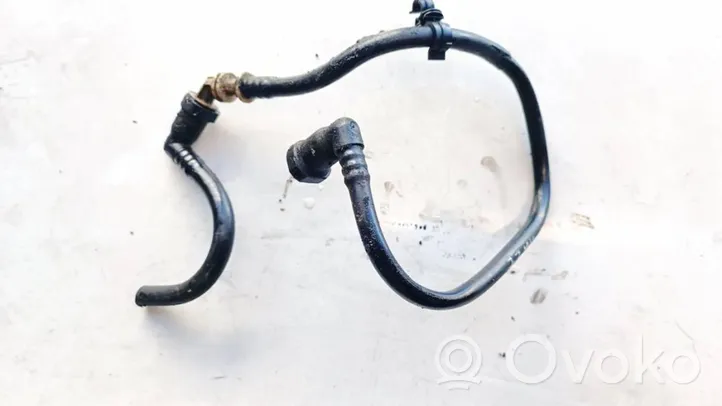 Nissan Primera Tuyau d'alimentation conduite de carburant 