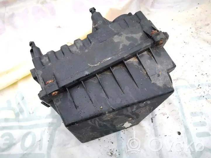 Ford Focus Scatola del filtro dell’aria YS4U9600DA