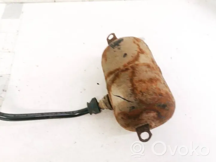 BMW 5 E39 Vacuum air tank 