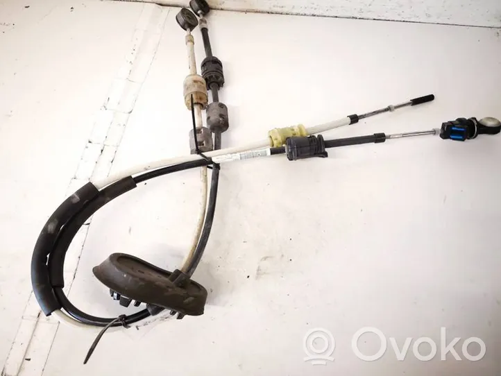 Opel Insignia A Gear shift cable linkage 55560992