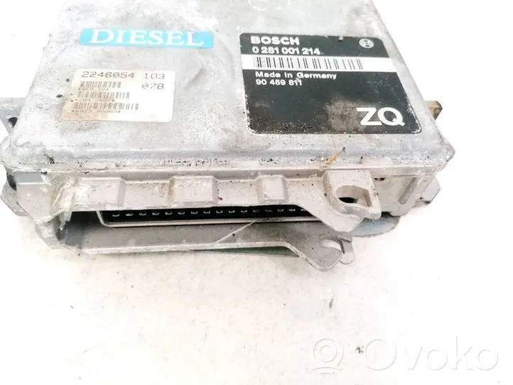 Opel Omega B1 Variklio valdymo blokas 0281001214