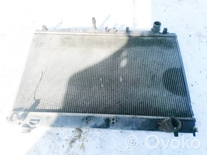 Toyota Avensis Verso Радиатор охлаждающей жидкости 