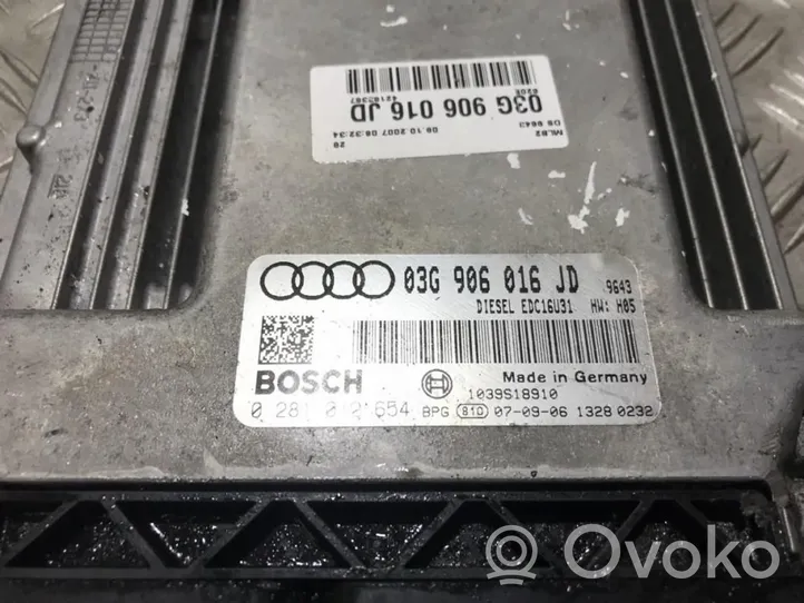 Audi A4 S4 B7 8E 8H Блок управления двигателя 03g906016jd