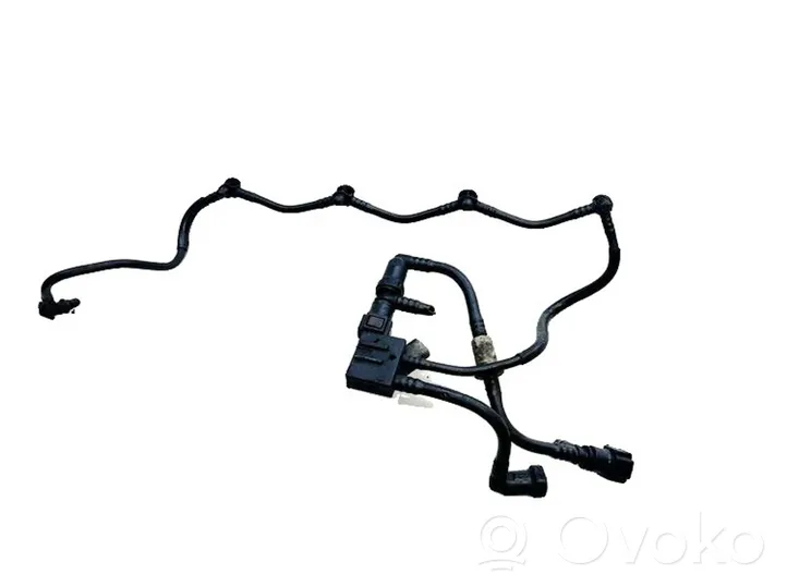 Opel Vivaro Fuel main line pipe 